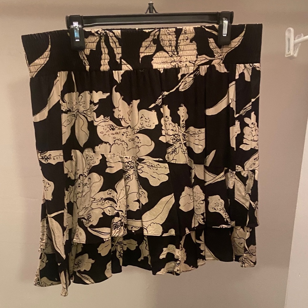 CAbi Black and Cream Floral Tiered Skirt